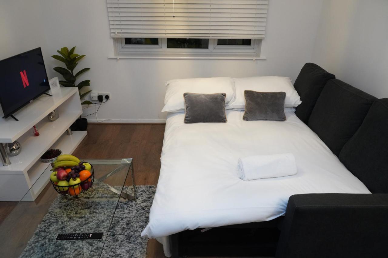 2Bedrm-4Guests-Parking-Nearstation Daire Londra Dış mekan fotoğraf