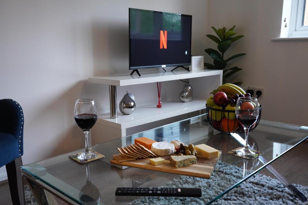2Bedrm-4Guests-Parking-Nearstation Daire Londra Dış mekan fotoğraf