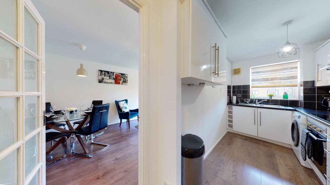 2Bedrm-4Guests-Parking-Nearstation Daire Londra Dış mekan fotoğraf